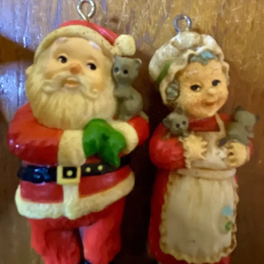 Vintage Christmas Ornaments Hallmark Santa & Mrs. Claus Holding Cats Kittens